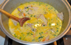 В зависимости от качества исходного продукта мясо станет мягким через 1-1,5-2 часа.