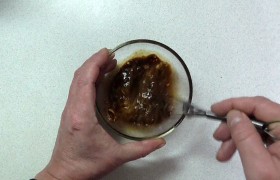 В мисочке намешиваем 