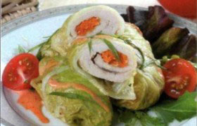 Рулетики из пекинской капусты со свининой