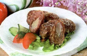 Зразы мясные с яблочной начинкой