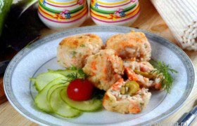 Биточки из риса с семгой или горбушей