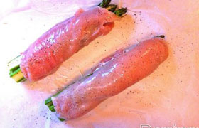 Роллы из курицы со спаржей, сыром, прошутто - фото №4