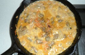 Тушеные куриные сердечки - фото №4