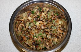 Мясные зразы с грибами - фото №4