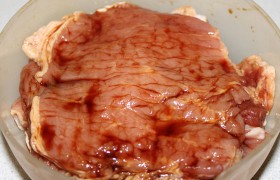 Свиные рулетики с черносливом - фото №3