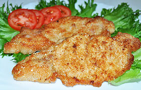 Свиные отбивные в миндальной панировке