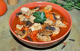 Гуляш из кролика с грибами