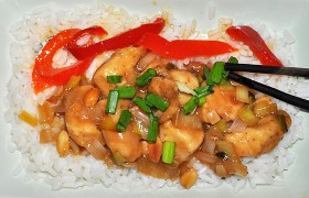 Куриное филе с арахисом