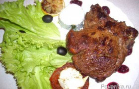 Запеченная телятина с соусом